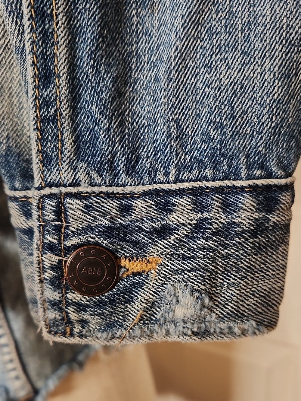 Gorgeous Things Distressed Blue Denim Jacket - See measurements - Picture 7 of 11